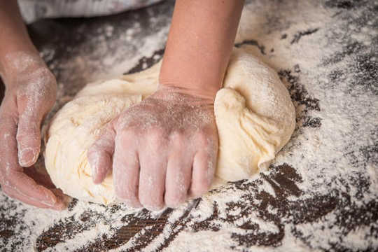 Gluten gives dough its elasticity. (why gluten free food might increase your risk of diabetes)